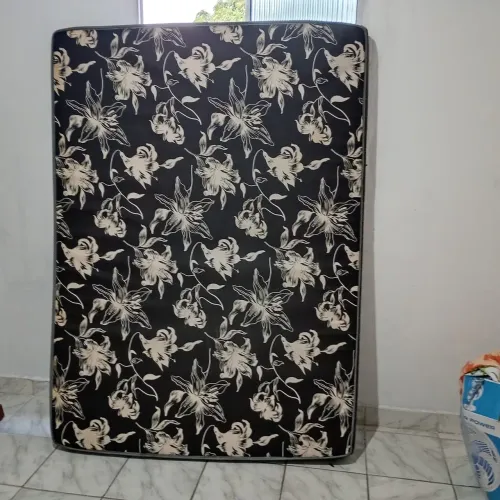 Colchão de casal semi novo