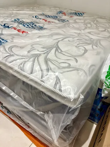 VENDO KING SIZE (2x2) NO PLÁSTICO 
