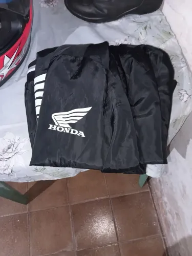Vendo jaqueta da Honda seminova tamanho M