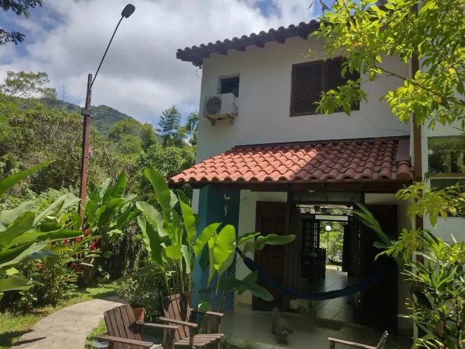 Casa condomínio fechado Ubatuba 3 dormitórios