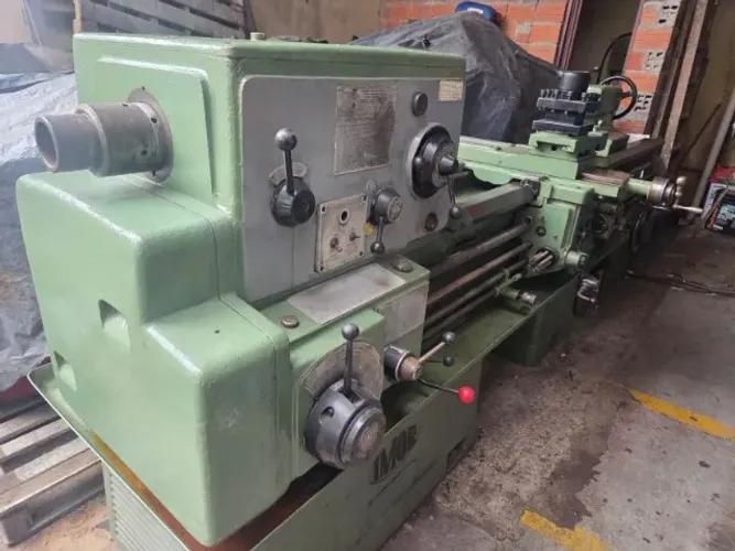 Torno IMOR modelo MVN 5 (Máquina revisada)