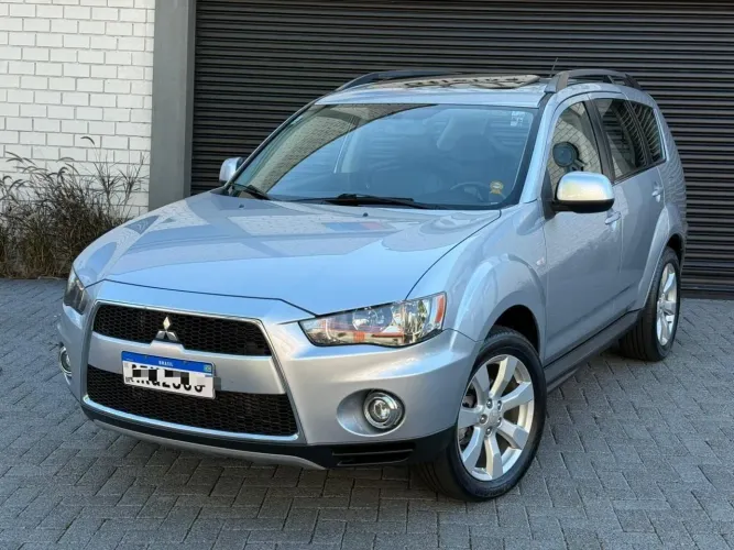Mitsubishi Outlander 2.0 16V 160cv Aut. 2012