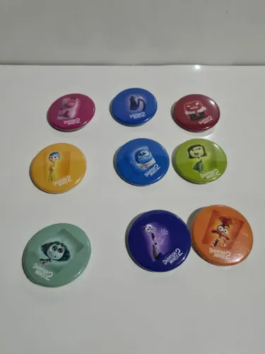 Coleção Rara de Bottons broches de Divertida Mente 2 Disney Pixar