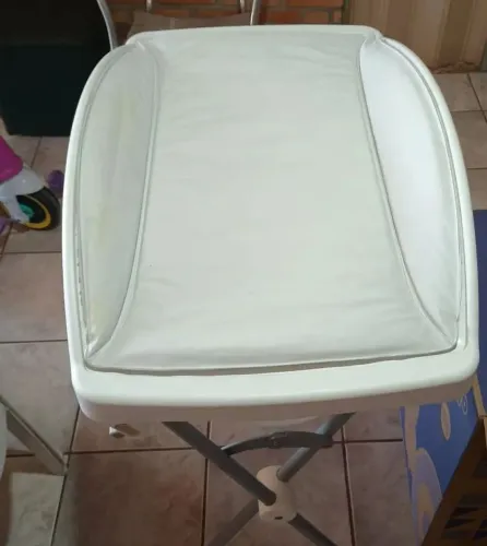 Vende se banheira com trocador infantil 