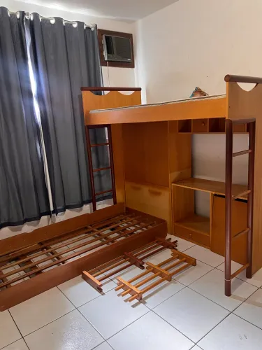 Cama beliche com armários