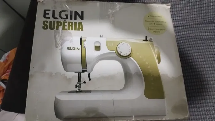 Máquina de costura 