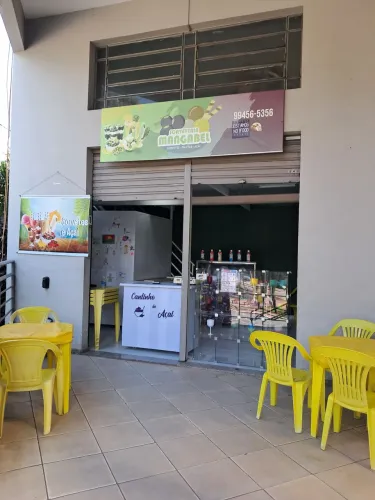 Ponto de sorveteria montada - Centro  Comercial e Empresarial  Jardim Riachodas Pedras 