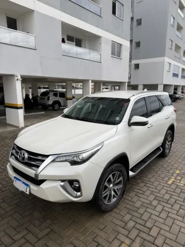 Toyota Hilux SW4 SRX 4X4 2.8 TDI 16V Dies. Aut. 2019