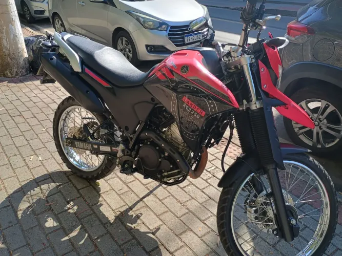 Lander 250cc em excelente estado 2024
