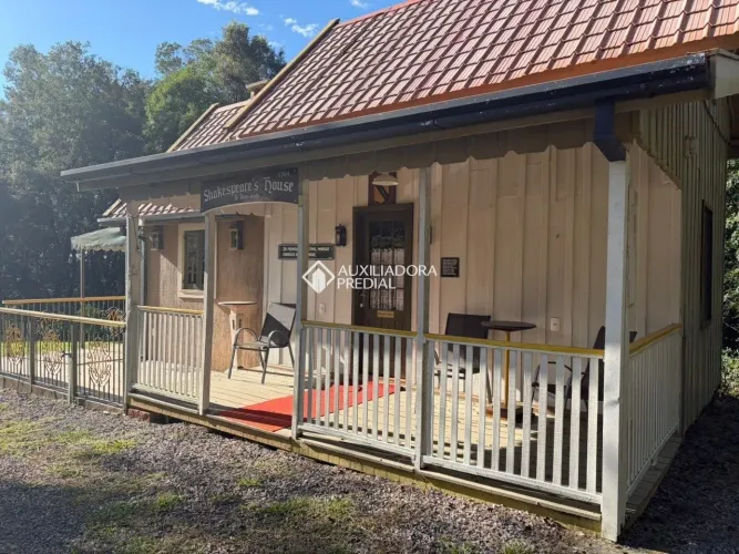 Casa com 3 Dormitórios Localização Tranquila