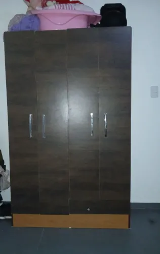 Vendo guarda roupa