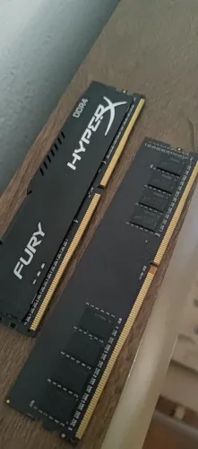 Kit Memória RAM DDR4 16GB (2 Pentes de 8GB cada)