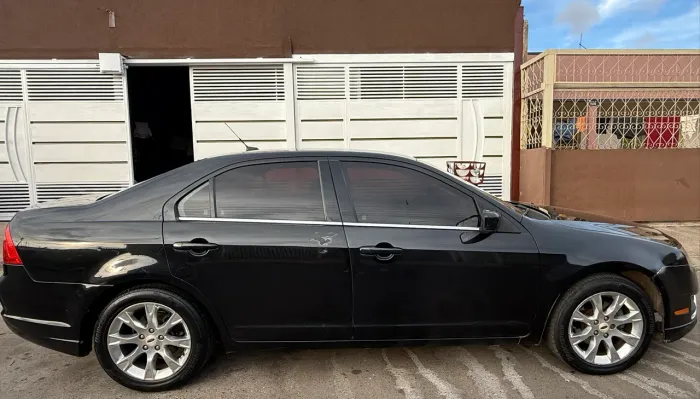 Ford Fusion SEL 3.0 V6 24V 243cv Aut. 2011