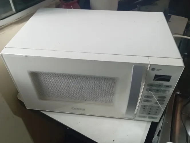 vendo microondas funcionando perfeitamente