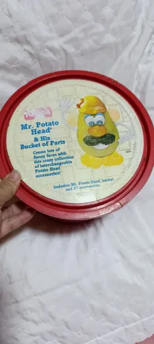 Boneco SR.Cabeça de batata playskool antigo .100,00