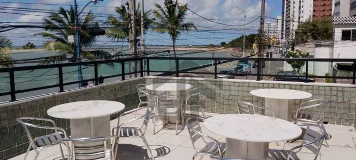 Apartamento Mobiliado de 118m² para alugar, com 3 quartos (1 suíte), localizado em Casa Ca
