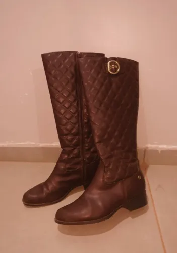 Via Uno | Cano alto | Elegância que nunca sai de moda | tamanho 36