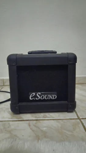 Caixa amplificada de guitarra
