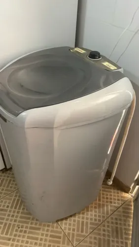 Tanquinho de lavar roupa 