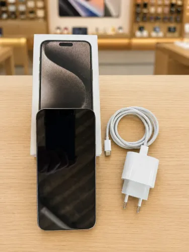 iPhone 15 Pro Max 512 gigas memória interna - Titanio - Dividido até 12x 461- Muito Novo