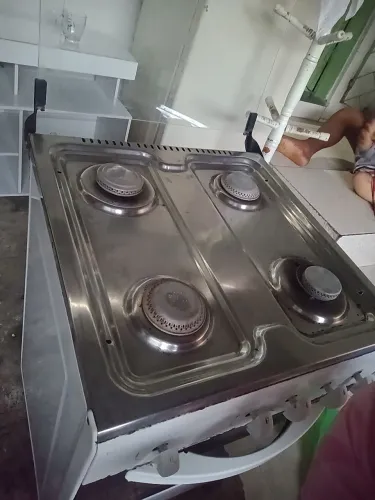 Fogão conservado 
