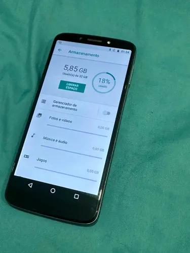 Motorola e5 
