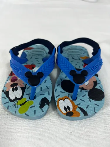 Havaiana nova tamanho 17/18