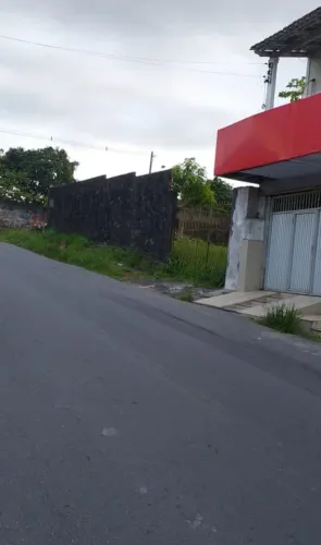 Terreno plano de esquina.