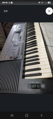 VENDO TECLADO YAMAHA PSR 520 COM ENTRADA PRA CARD.