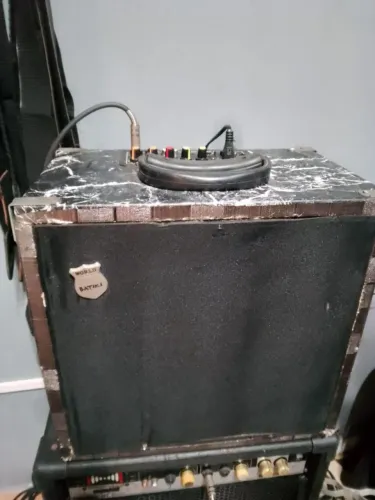 Vendo Caixa Sub 12 Montada com placa Amplificada.