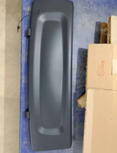 Tampão Porta Malas Fiat Mobi 2020