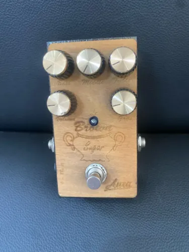 Vendo pedal Aura Browm Sugar