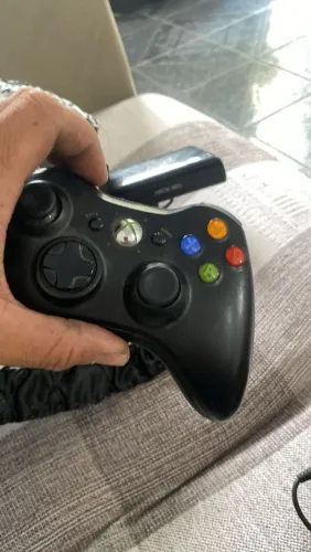 Xbox 360 + 59 jogos + 1 manete