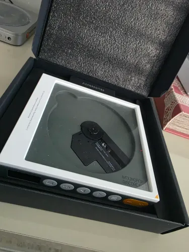 CD Player portátil Moondrop DiscDream 2 - 1 mês de uso