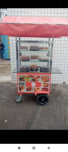 Vendo carrinho de bolo semi novo 