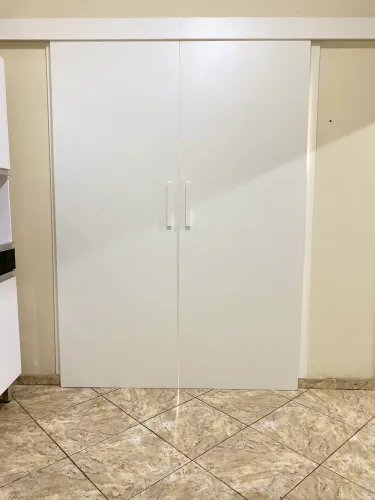Vendo Porta Dupla de Correr Branca MDF
