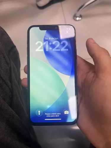 Vendo iphone 11 pro tem um detalisinho na traseira e na camera 2x n muda nada 