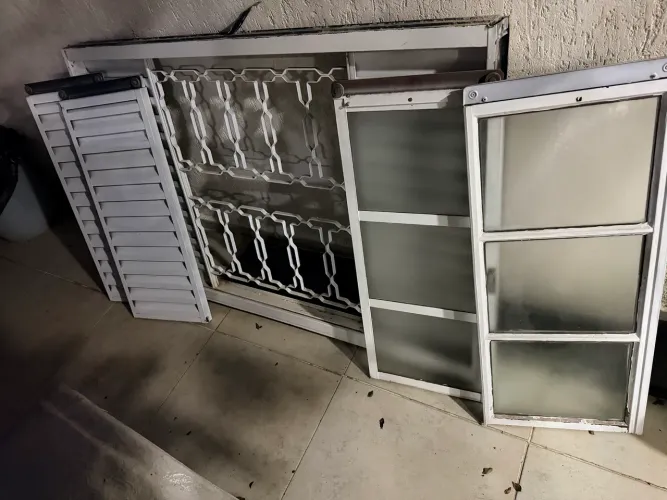 Vendo veneziana 1.0 x1.5 m