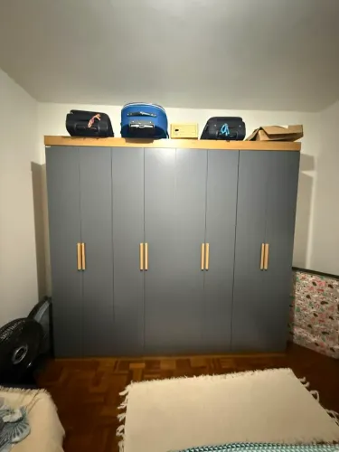 Guarda roupa 8 portas + 4 gavetas