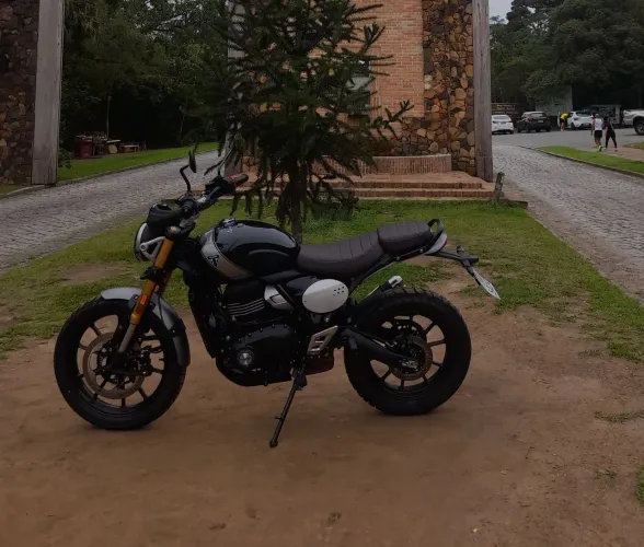 Scrambler 400x Triumph.