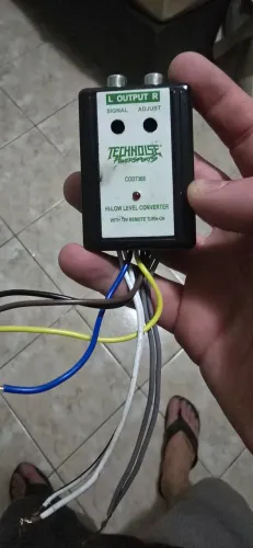 Conversor RCA para som automotivo