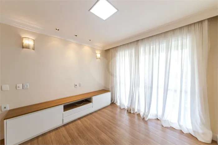 Apartamento com 3 quartos para locação em Lar são paulo - SP