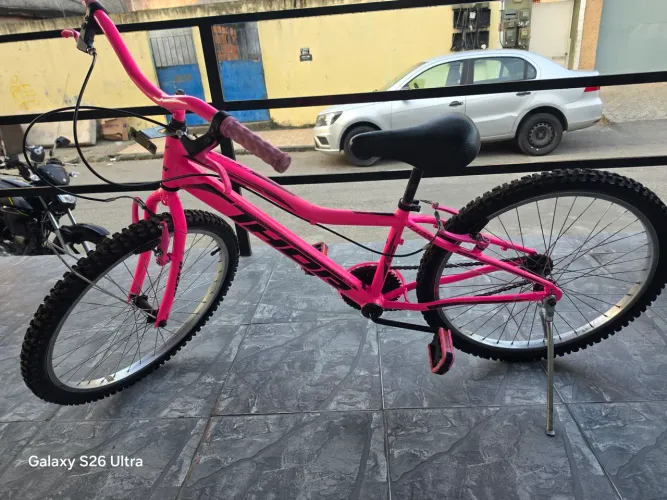 Bicicleta ? aro 24 em perfeito estado <br>? zap: *<br>?250,00