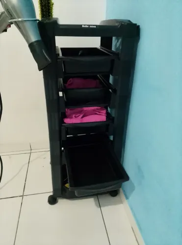 Carrinho auxiliar + lavatório