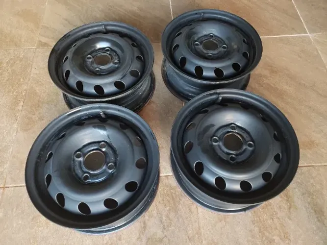 Roda de Ferro 13 - 4 x 100 - Celta / Corsa Classic e Pickup - Originais