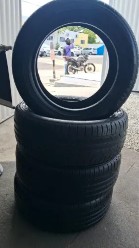 Pneus semi-novo 195/55R15