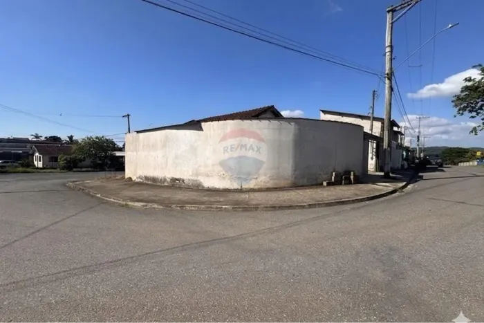 Casa em Jacupiranga, SP - 2 Quartos