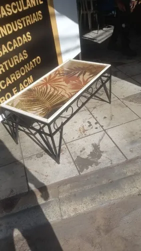 Mesa de centro de ferro