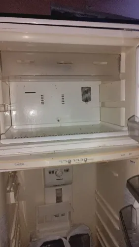 Vendo geladeira Eletrolux duplex quebrada