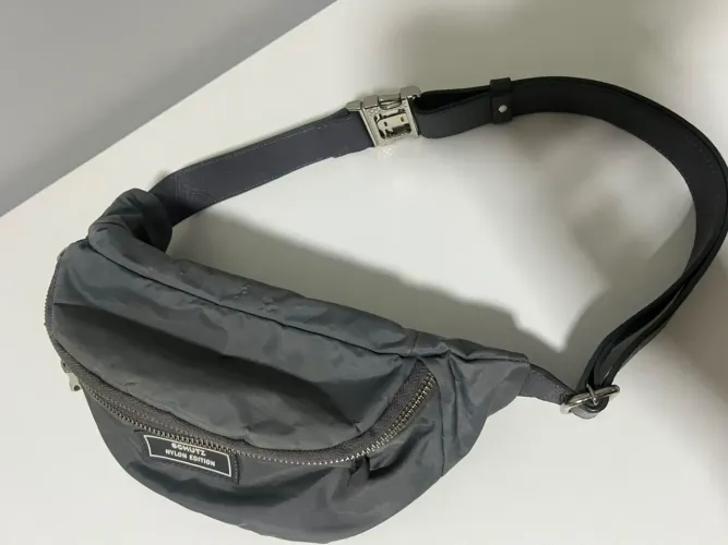 Pochete bolsa couro Schutz